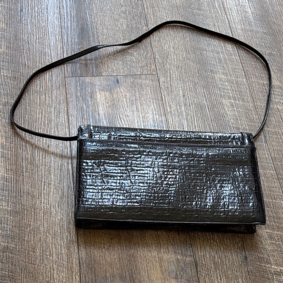 Vintage Frenchy of California Leather Clutch with Removable Strap! Very Chic! - Picture 10 of 13